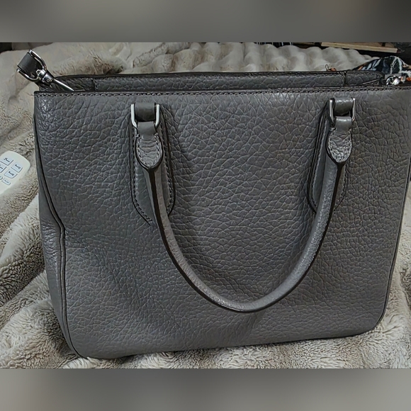 Kate Spade's Pebbled Leather Mulberry Tote/ Crossbody/Shoulder Bag In Grey. - Picture 3 of 16